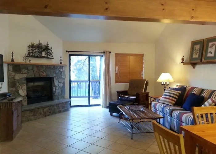 Cozy In Cool Pines - Country Club *